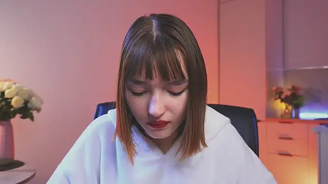 Chatroom XXX en direct de Leyla_crsh