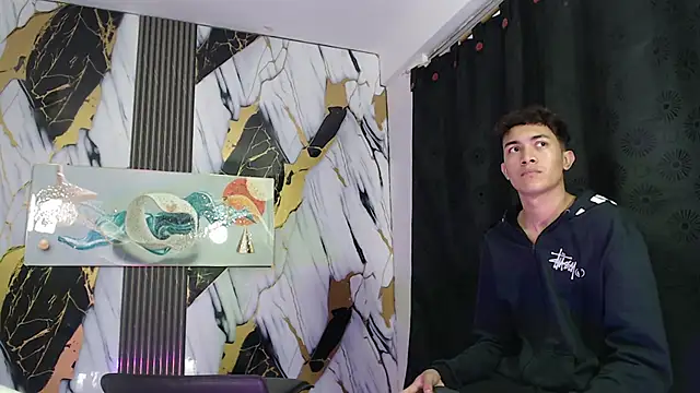 SKYN_MAN Adlı Modelin Web Kamerası Şovu