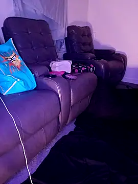 Thickkemzz41's Live XXX Chat