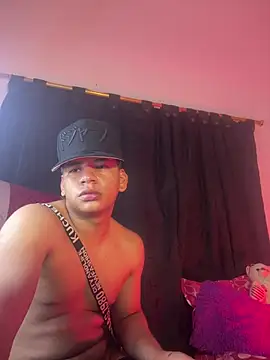 Aless_biggn Webbikameraesitys