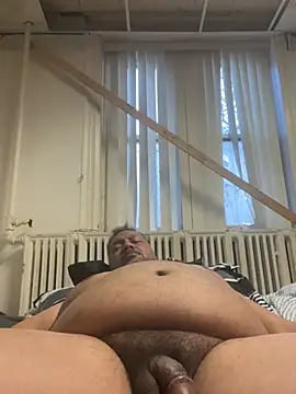 bigzae82 webcam show