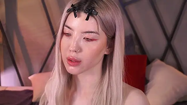 LindaThacker 即時 XXX 聊天