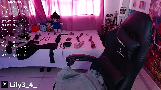 lily3_4のライブXXXチャット