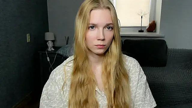 PetraRohal Adlı Modelin Canlı XXX Sohbeti