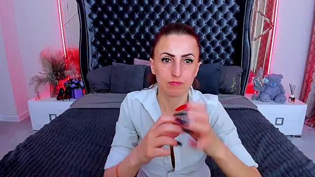 Chatroom XXX en direct de Rebecca_Diamond