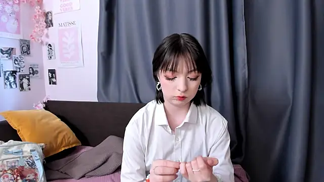 Онлайн чат XXX LeannKindla