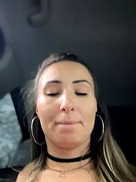 Wonder_Kari Live XXX-Chat