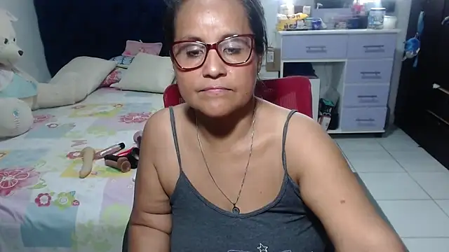 pervert_mommy_ Webcamshow
