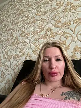 Show modela Tatti-Go na web-kameri