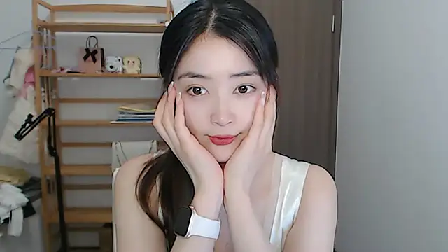 Mimi-cnbaby Chat XXX in diretta