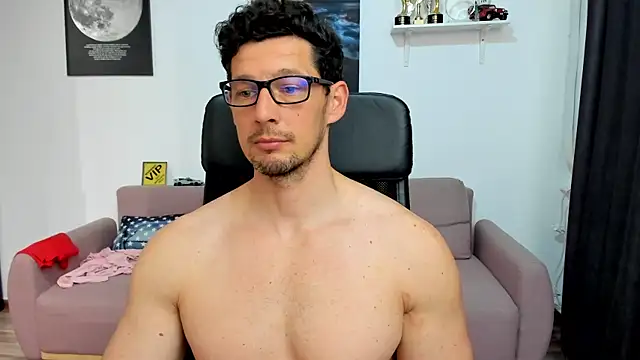 BrutusK08 在線直播表演