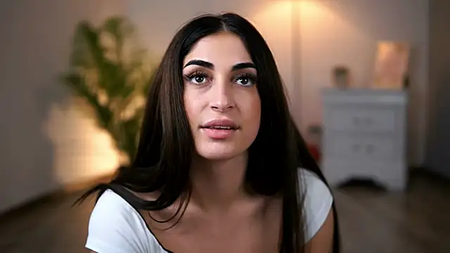 KassidyVibe Adlı Modelin Canlı XXX Sohbeti