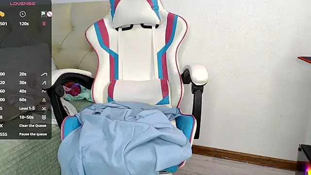 aliicemeowのライブXXXチャット