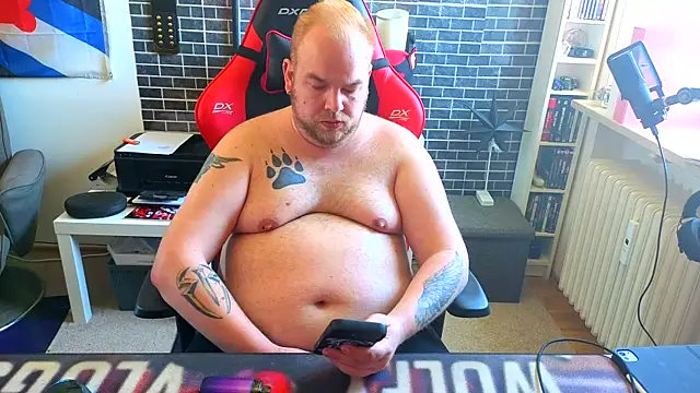 PupW0lfy Show in webcam