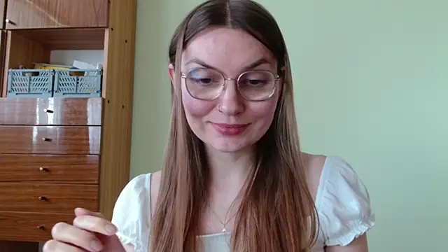 LooveELLYx Chat XXX live