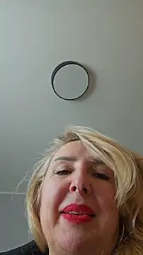 Chatroom XXX en direct de MariaRichi_