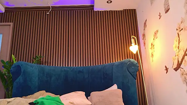 TinyBlair Chat XXX live