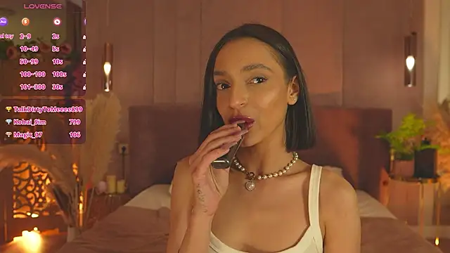 Czat XXX na żywo – AdoraCortes