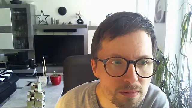 Lovecutey Webcam-Show