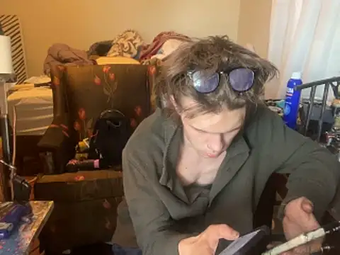 XanderOzzz Show in webcam