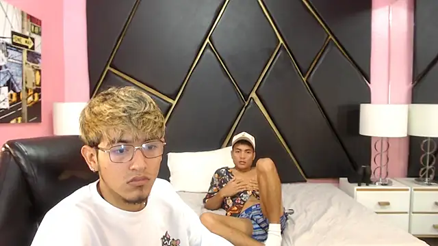 Juan_saul1's Live XXX Chat