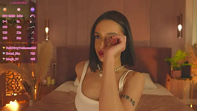 AdoraCortes Chat XXX in diretta