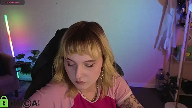 Roziett_Belle: онлайн-секс-чат