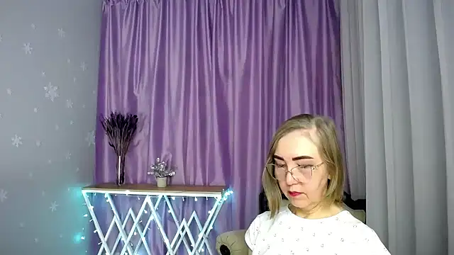 queen_a_n_i's Live XXX Chat