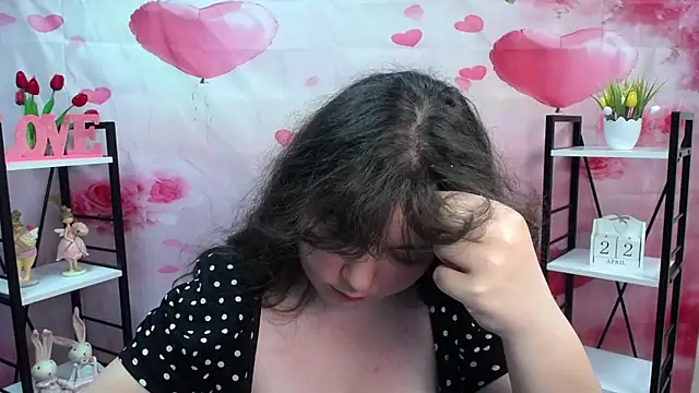 NeonilaLisovaのライブXXXチャット