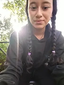 l0lita_emin Webbikameraesitys