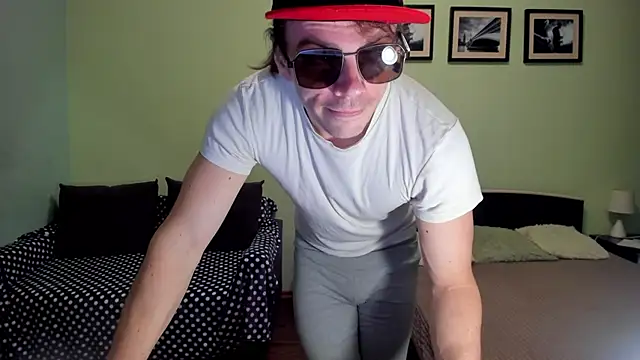 AlansonofDaddy: онлайн-секс-чат