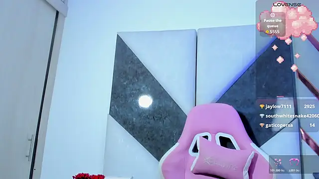 little_dolly3: онлайн-секс-чат