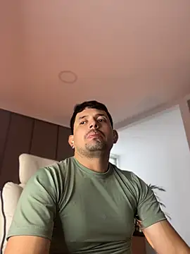 TroyeSavage 在線直播表演