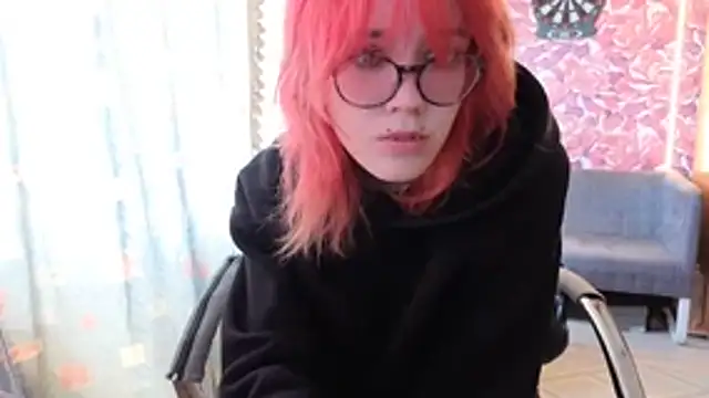 Živý XXX chat whiny_emo_boi