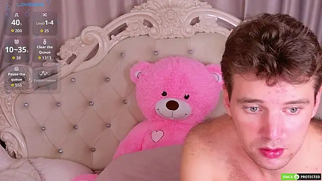 Pokazy przed kamerką – ArthurWhitee