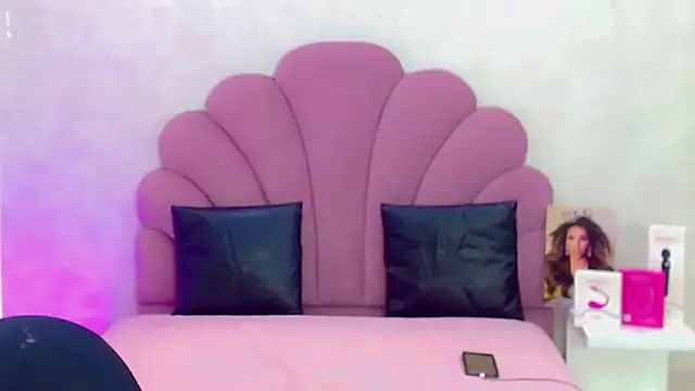 briana_sex32 网络视讯表演