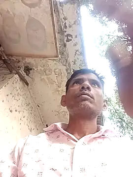 India-Sajan: διαδικτυακό σόου στην κάμερα