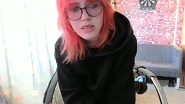 whiny_emo_boi Adlı Modelin Canlı XXX Sohbeti