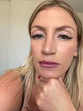 irina_k0valenk0 Adlı Modelin Web Kamerası Şovu