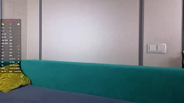 AaronTharrington 即時 XXX 聊天