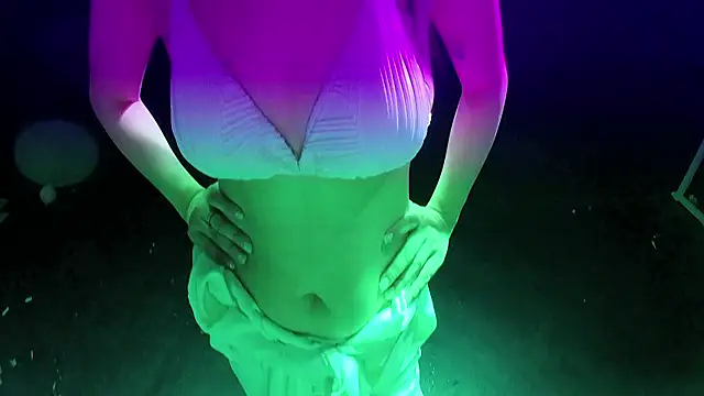 Aurora-002 在線直播表演