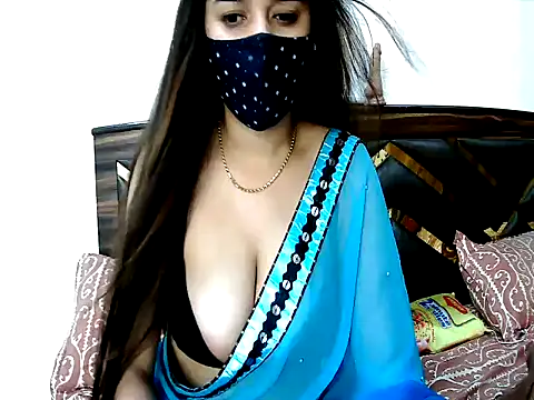 Gloie4u's Live XXX Chat