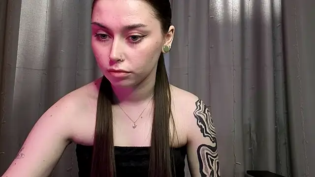 Chat +18 de danieliis ao vivo