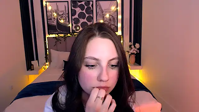 _AliceWells' Live XXX Chat