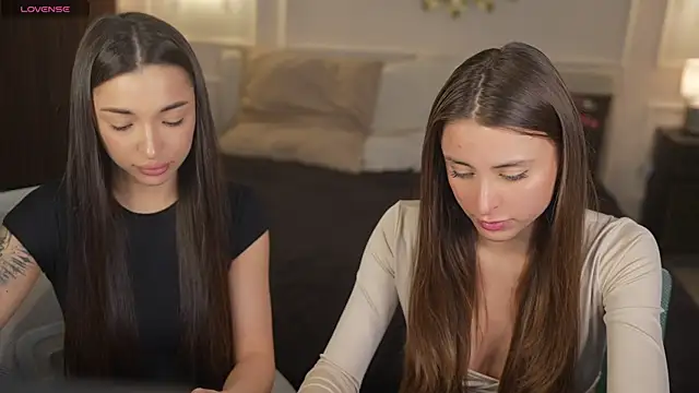 Show modela Luna_secretgirl na web-kameri