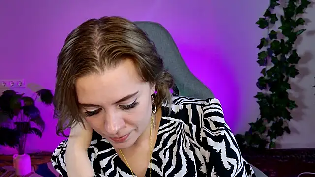 Kumiho_7777 Adlı Modelin Canlı XXX Sohbeti