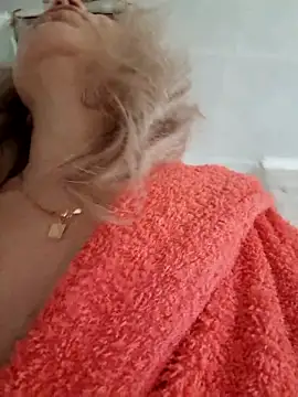 gentleblonde webcam show