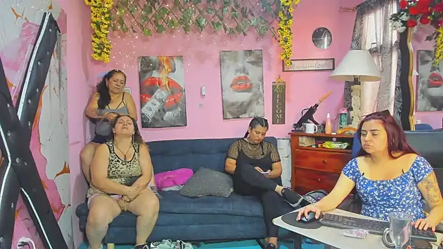 Webkamerová show lesbiancuple
