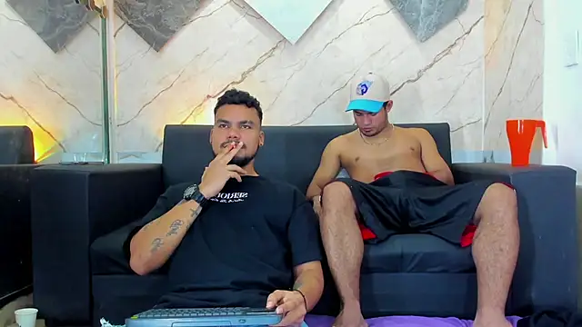 Show de webcam de Latins_on_fire