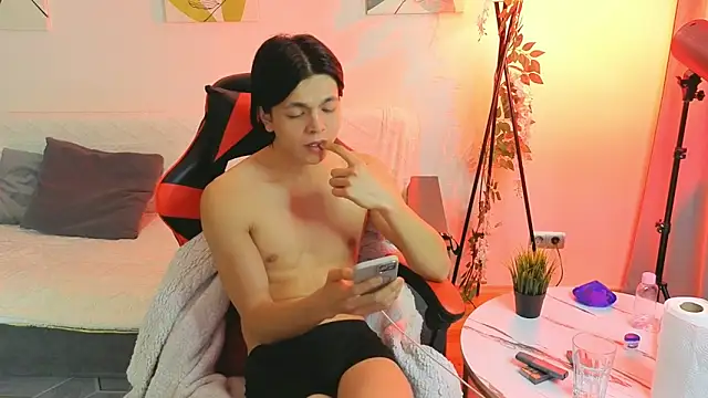 Pokazy przed kamerką – ItachiKage